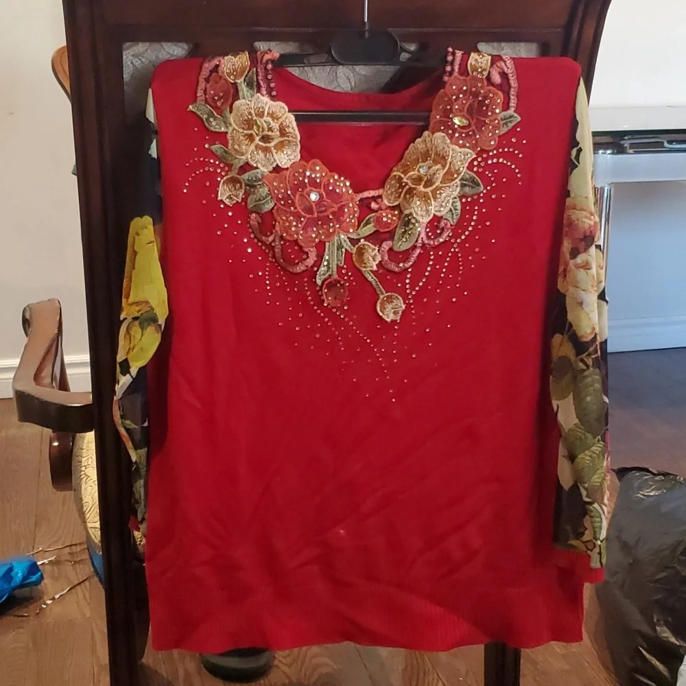 Sweater - Picture 1 of 1